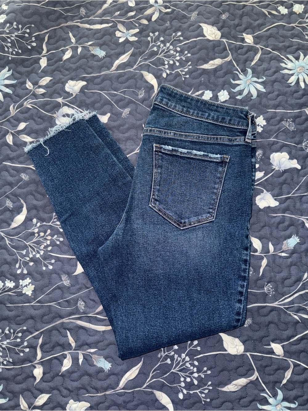 Old Navy Dark Blue Cropped Frayed-Hem Jeans